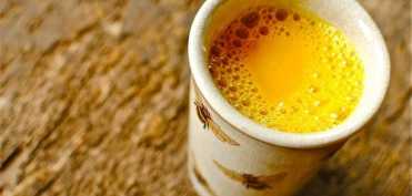 Pasta de turmeric si Laptele auriu